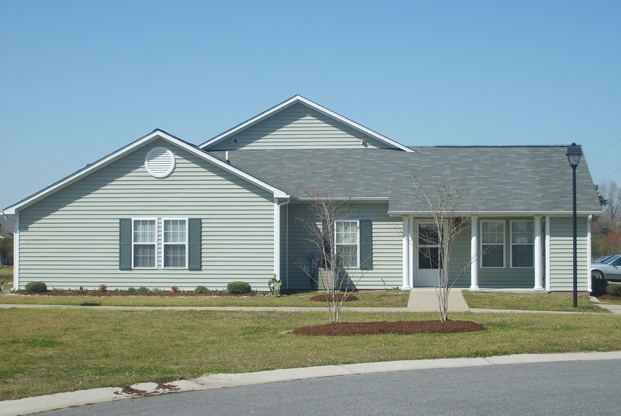 Renaissance Commons in Elizabeth City, NC - Building Photo