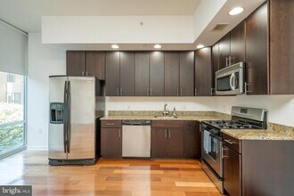 22 S Front St in Philadelphia, PA - Building Photo - Building Photo