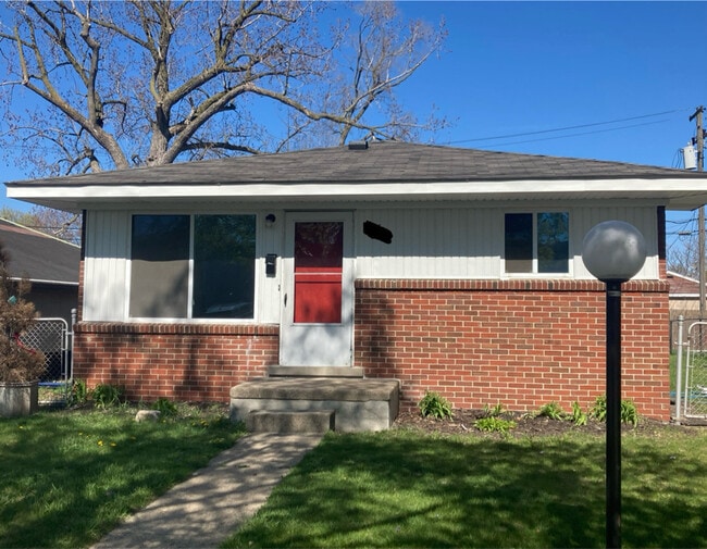 property at 5 Superior St