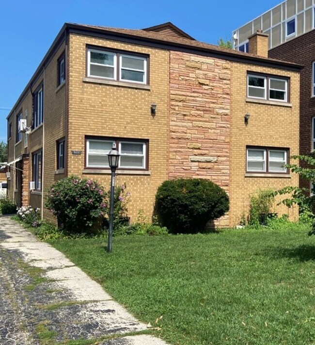 511 Summit Ave-Unit -1F in Park Ridge, IL - Building Photo - Building Photo