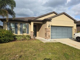 3905 Baja Dr in St. Cloud, FL - Building Photo
