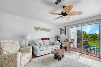 343 Monika Pl in St. Augustine, FL - Foto de edificio - Building Photo