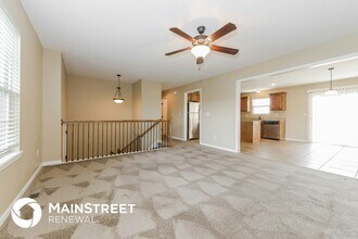 202 Golfview Dr in Pleasant Hill, MO - Building Photo - Building Photo