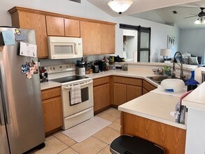 25 Pittson Ln in Palm Coast, FL - Building Photo - Building Photo