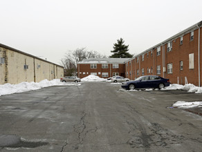 Cynthia Gardens in Lodi, NJ - Foto de edificio - Building Photo