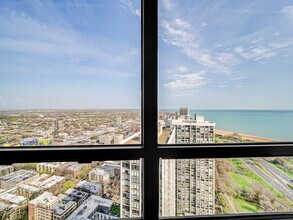 5415 N Sheridan Rd in Chicago, IL - Foto de edificio - Building Photo