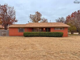 4715 Coronado Ave in Wichita Falls, TX - Building Photo
