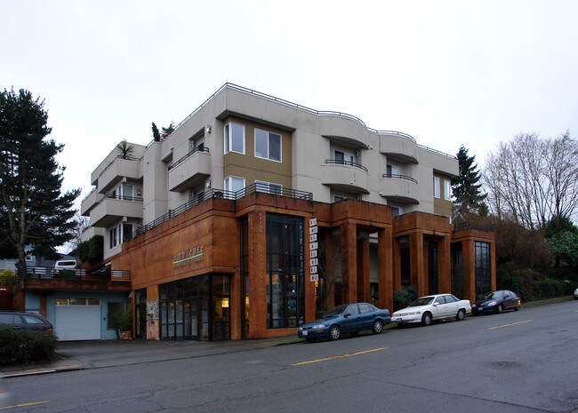 Green Lake Condos in Seattle, WA - Foto de edificio - Building Photo