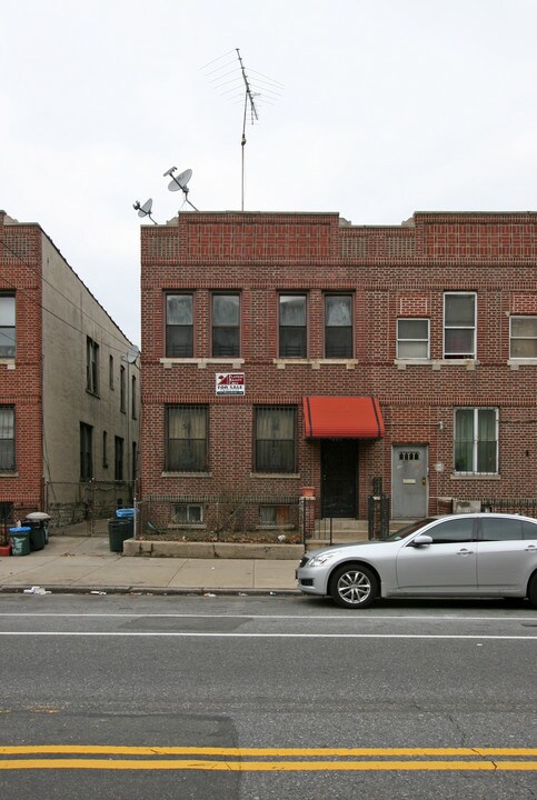 655 E New York Ave in Brooklyn, NY - Foto de edificio