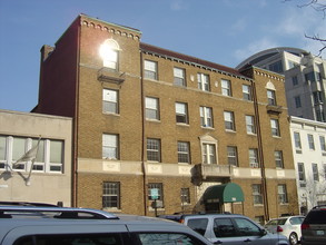 Court Square Apartments in Washington, DC - Building Photo - Building Photo