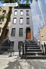 317 W 51st St in New York, NY - Building Photo - Building Photo