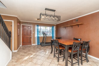 7721 Muirwood Way, Unit Home in Citrus Heights, CA - Foto de edificio - Building Photo