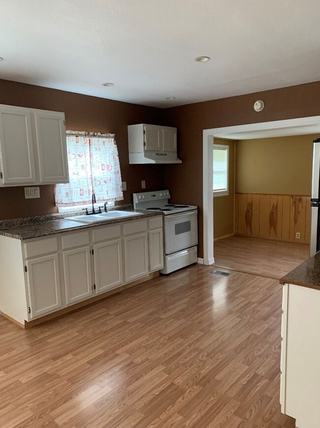 120 Bluff Cir in Waynesville, MO - Building Photo - Building Photo