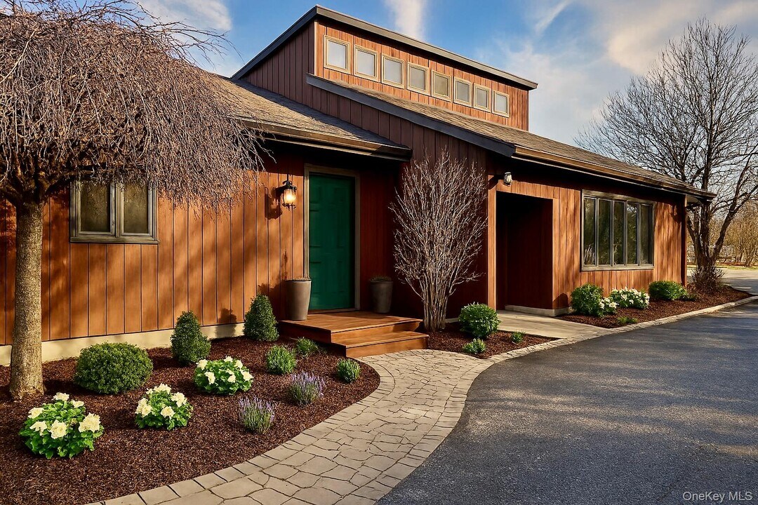 565 Prosperous Valley Rd in Middletown, NY - Building Photo