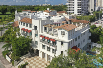 Avignon in the Gables in Coral Gables, FL - Building Photo - Building Photo