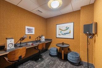 Local Nashville in Nashville, TN - Foto de edificio - Interior Photo