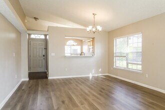 7410 Carriage Side Ct in Jacksonville, FL - Foto de edificio - Building Photo