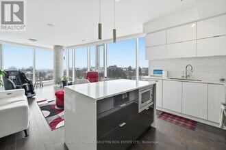 1035 Bank St in Ottawa, ON - Building Photo - Building Photo