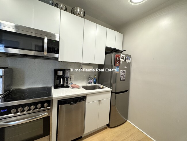 93 Hudson St, Unit G in Boston, MA - Building Photo - Building Photo