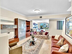 20780 NE 32nd Ave in Miami, FL - Building Photo - Building Photo