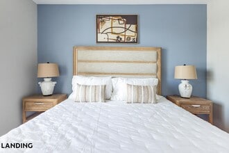 100 River Park Dr, Unit 430 in Raritan, NJ - Foto de edificio - Building Photo