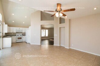 7950 Howard Dade Ave in Las Vegas, NV - Building Photo - Building Photo