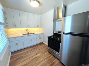 4613 35th St in San Diego, CA - Foto de edificio - Building Photo