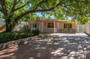 5601 Willow St N in St. Petersburg, FL - Building Photo