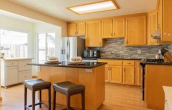 712 Magnolia Ct in Fairfield, CA - Foto de edificio - Building Photo