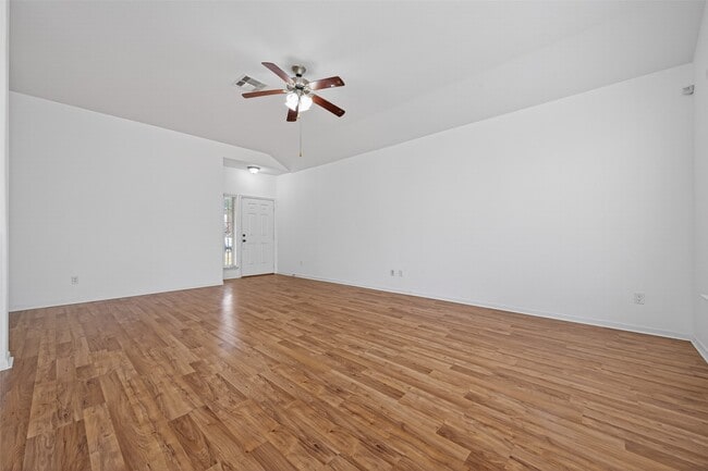 22522 Fosters Park Ct