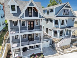 31 Woodlawn St, Unit 1 in Boston, MA - Foto de edificio - Building Photo