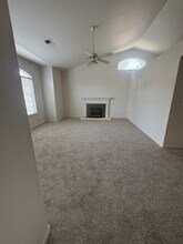10282 N Whitney Ave in Fresno, CA - Building Photo - Building Photo