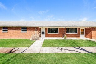 425-453 Ogden Rd in Springfield, OH - Building Photo