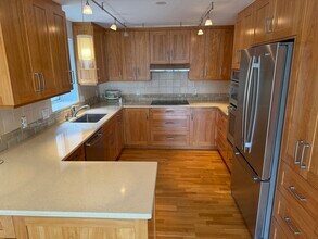 66 Winchester St in Brookline, MA - Building Photo - Building Photo