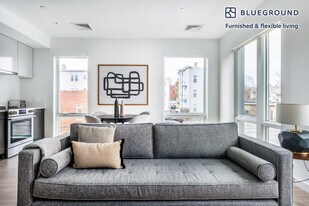 47 Bishop Allen Dr in Cambridge, MA - Building Photo