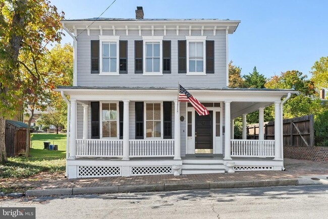property at 209 N Washington St