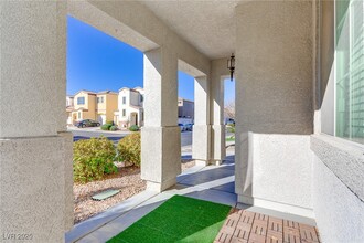 7594 Village Mist Ln in Las Vegas, NV - Building Photo - Building Photo