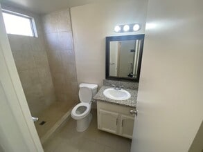 1036 Mirror Lake Dr in Merced, CA - Building Photo - Building Photo