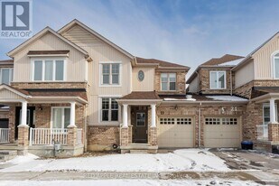 23 Ulson Dr in Richmond Hill, ON - Building Photo