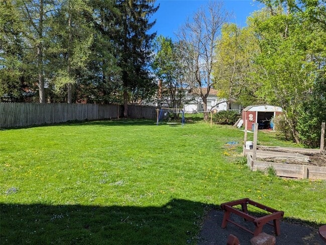 property at 208 S Liberty Ave