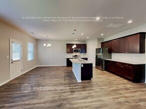 9907 Paper Tree Rd in Charlotte, NC - Building Photo - Building Photo