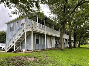 5202 County Rd 469-Unit -6 in Brazoria, TX - Building Photo - Building Photo