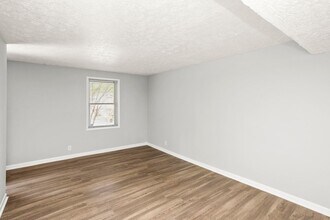 3307 Falls Creek Dr in Nashville, TN - Building Photo - Building Photo