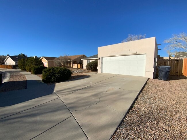 10429 Milano St NW in Albuquerque, NM - Building Photo - Building Photo