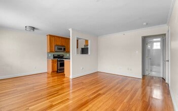 610 Main St, Unit 511 in Laurel, MD - Building Photo - Building Photo