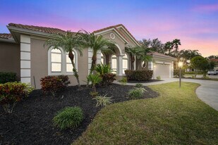 7042 Twin Hills Ter in Lakewood Ranch, FL - Building Photo