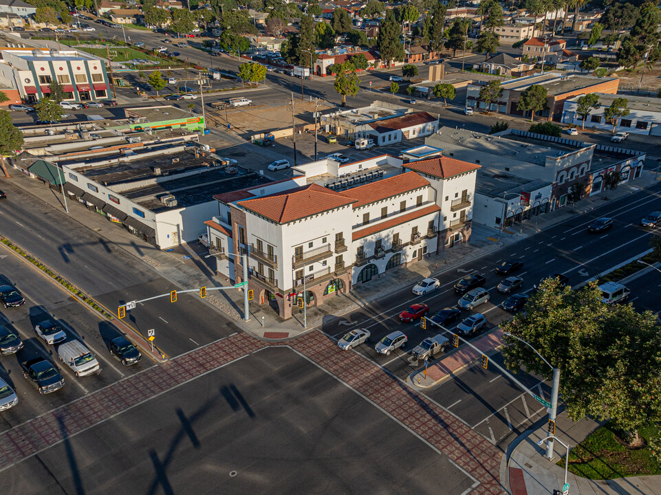 Gateway Apartments in Santa Maria, CA - Building Photo