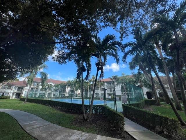 550 S Park Rd in Hollywood, FL - Building Photo - Building Photo