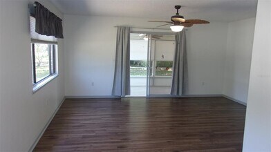 9880 SW 101st Pl in Ocala, FL - Building Photo - Building Photo