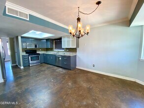 3217 Tomahawk St in El Paso, TX - Building Photo - Building Photo
